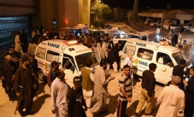 Pakistan, camion cisterna prende fuoco: almeno 123 morti