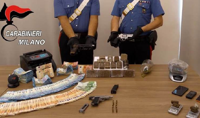 Droga e contanti sequestrati dai carabinieri