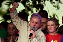 Brasile, bloccati conti e sequestrati beni a ex presidente Lula