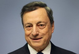 Draghi prepara la Bce al futuro cambio di rotta, ma con prudenza