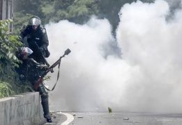 Venezuela, cento i morti in manifestazioni anti-Maduro