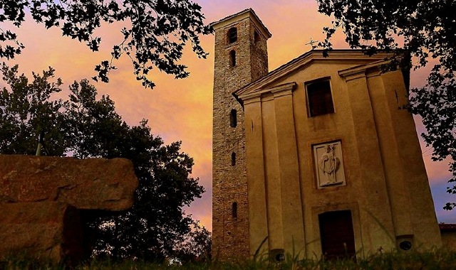 La chiesa  di Sant’Eusebio nella foto di Fil Impie del gruppo Facebook «Fotografando Varese e provincia... (con gli amici di Varese)»