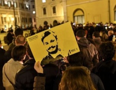 Regeni,M5s a Grasso-Boldrini:riaprire Camere e convocare Governo