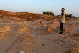 In Tunisia, un ex pescatore dà sepoltura ai migranti morti in mare