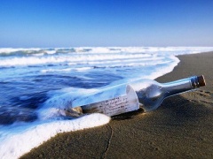 Messaggio in bottiglia lanciato in mare in Grecia finisce a Gaza