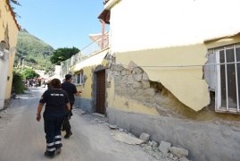 Sisma Ischia: 2 morti, 16 feriti ricoverati, in 200 in hotel