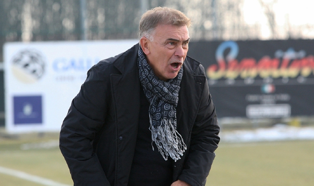 Ernestino Ramella, 62 anni, ex attaccante e allenatore del Varese (Archivio)