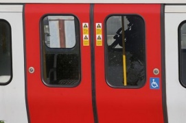 Attacco alla metro di Londra, arrestato un diciottenne