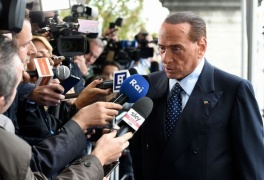Berlusconi: nostro governo avrà 12 membri società e 8 politici