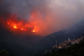 Francia, enormi incendi in Corsica e nel parco del Verdon