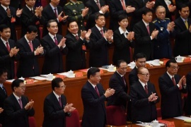 Xi Jinping accanto a Mao per guidare la Cina a vita