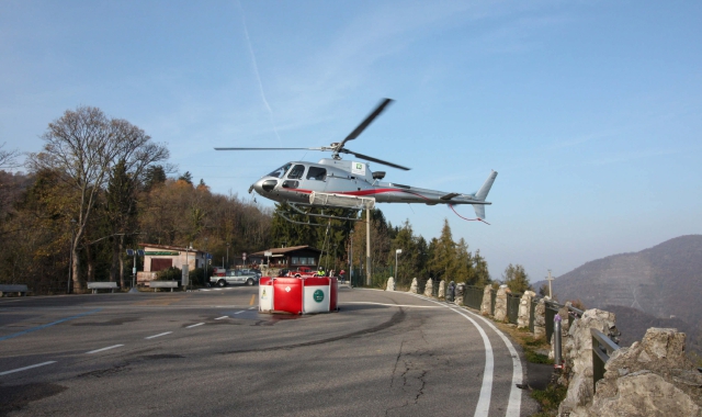 Ancora in azione l’elicottero: ieri un nuovo focolaio a Barasso (Blitz)