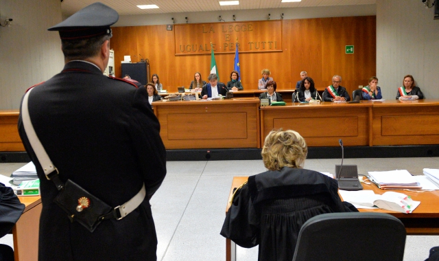 Una lettera accusa don Costabile