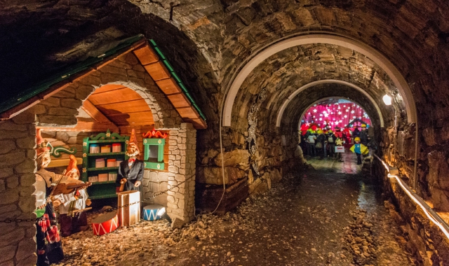 Babbo Natale e i suoi simpatici Twergi, gli gnomi della tradizione locale walser, sono pronti a ricevere i bambini da sabato 18 alla grotta di Ornavasso (Vb)
