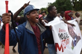 Zimbabwe, manifestanti ad Harare chiedono la fine dell'era Mugabe