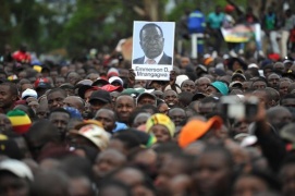 Zimbabwe, i soldati fermano marcia protesta verso residenza Mugabe