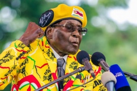 Zimbabwe, Mugabe scaricato dal suo partito: non ne è più il capo