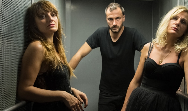 Da sinistra, Sarah Collu, Vittorio Bizzi e Serena Nardi, direttori di Red Carpet Teatro