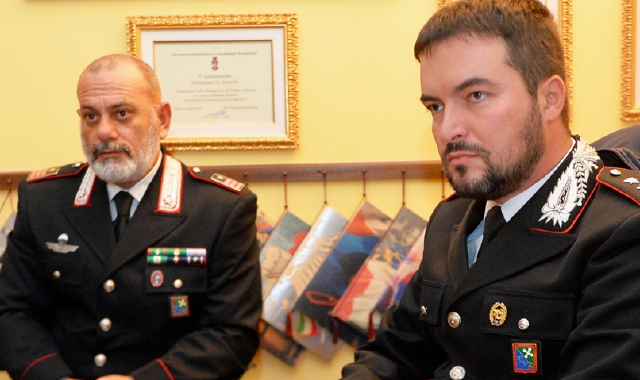 Il maresciallo Deiannello e il capitano Laghezza alla conferenza stampa  (Foto Blitz)