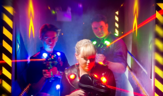 Giochi con laser: divertitevi proteggendovi