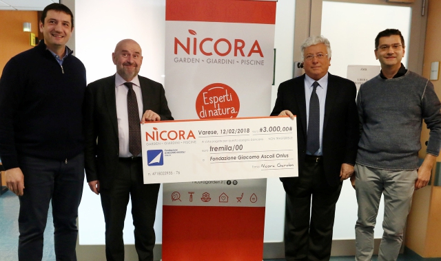 La consegna del contributo con cui Nicora garden e la fondazione Ascoli sosterranno la ristrutturazione del day hospital al quinto piano dell’ospedale Del Ponte (Blitz)