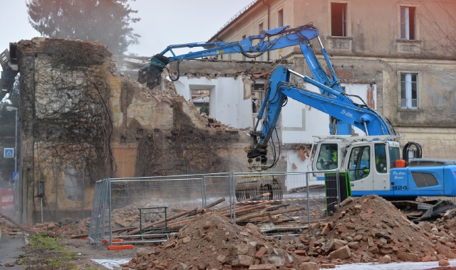 Ruspe in azione domenica 25 in via Staurenghi (Blitz)