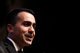 Di Maio: incompetente? Detto da Renzi lo metto in curriculum