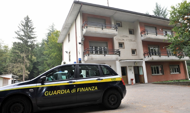 Finanziere si spara in caserma. Morto