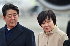 Giappone, caso Abe. Ministro Finanze ammette: documenti falsificati