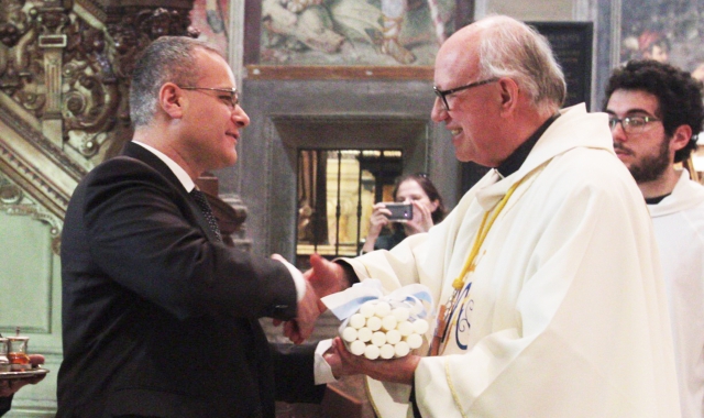 Il sindaco Fagioli con  monsignor Cattaneo  (Foto Blitz)