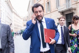 Migranti, Salvini: Francia abbia l'umiltà di chiederci scusa