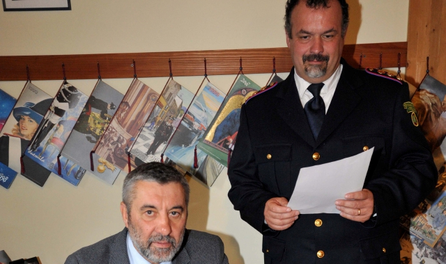 Il sindaco di Brenta e presidente dell’Unione dei Comuni del Medio Verbano, Gianpietro Ballardin, con Ettore Bezzolato 