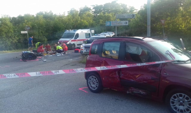 Scontro auto-moto: un ferito grave
