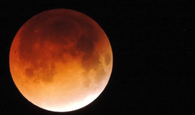 L’eclissi di Luna più lunga del secolo
