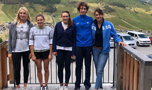 Broggini, Cesarini, Calabrese, Micheletti e Bertolasi durante il ritiro a Livigno. A loro si è aggiunta Chiara Ondoli