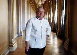 Francia, è morto lo chef superstellato Robuchon