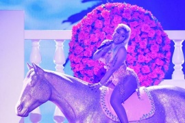 Nicki Minaj, nell'ultimo album duetti con Ariana Grande ed Eminem