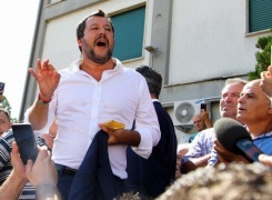 Salvini: non faccio guerre religione con Autostrade o Benetton