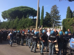 Migranti, antifascisti e CasaPound si fronteggiano a Rocca di Papa