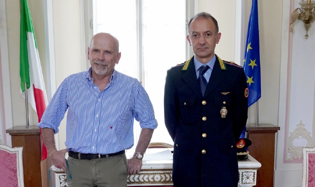Da oggi attive le telecamere nella Ztl: nella foto il vicesindaco Daniele Zanzi e il comandante della Polizia locale Matteo Ferrario (Blitz)