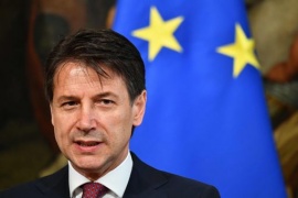 Conte: reddito di cittadinanza in manovra per alleviare povertà