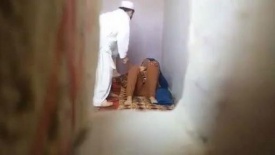 Video mentre fa sesso finisce su web, mullah afgano in fuga