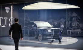 La limousine di Putin, fatta in Russia e spedita in Italia