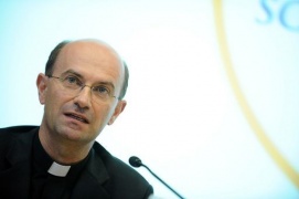 Papa Francesco nomina mons. Russo segretario generale della Cei