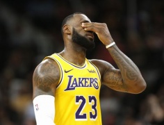 LeBron e i Lakers sconfitti da Belinelli e gli Spurs