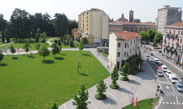 Abbandonò il figlio al parco: prosciolto