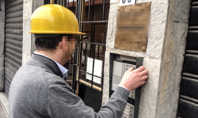 Finto addetto raggira ottantenne