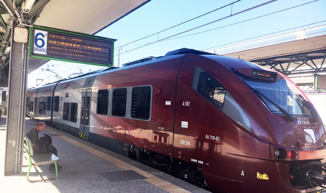 Ragazza svenuta? No, dormiva sul treno