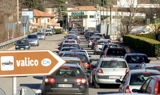 Frontalieri in calo. Dopo 20 anni