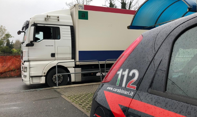 Il camion in cui è morto il camionista di 58 anni (Blitz)
